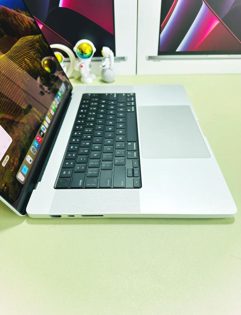 探秘欧美 MACBOOKPRO 高清游戏体验，全天免费观看，畅玩大型游戏无压力